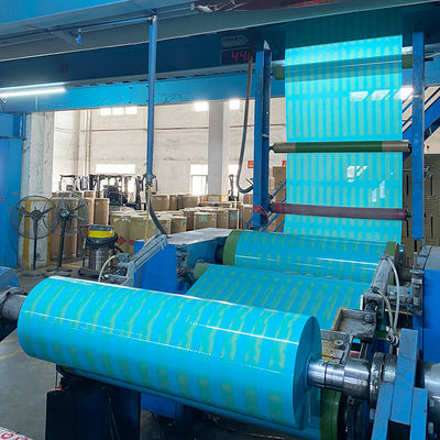 Un buen precio. Fábrica de cinta jumbo en rollo Bopp al por mayor Proveedor de China Una sola cara en línea