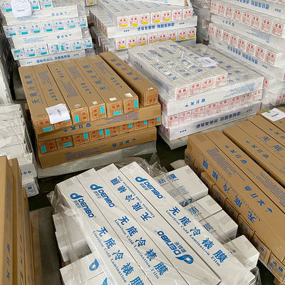 Un buen precio. Película de laminado en frío de PVC brillante Bajo desperdicio Múltiples especificaciones Personalización en línea